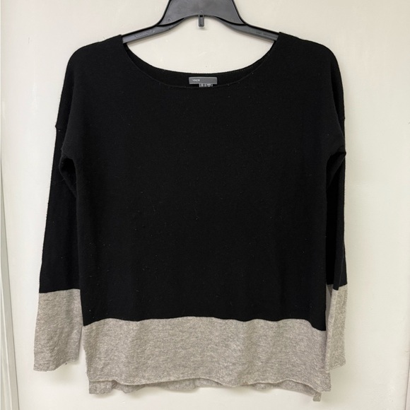 Vince Black and Gray Colorblock Sweater Size S - Picture 1 of 4
